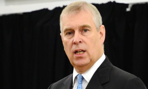 Princ Andrew prisiljen napustiti Buckinghamsku palaču