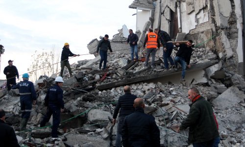 Tlo i jutros podrhtavalo u Albaniji, broj poginulih popeo se na 23