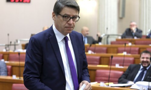 Jovanović premijeru: 'Želite ušutkati zviždače? Pa ušutkajte pjevačicu s Pantovčaka koja nanosi nemjerljivu štetu Hrvatskoj'