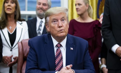 Trump potpuno ignorira saslušanje o opozivu, kaže da procedura nije fer