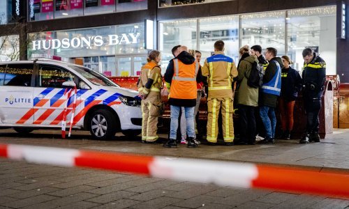 [FOTO] Dvoje mrtvih u terorističkom napadu u Londonu; nekoliko ranjenih nožem u Haagu