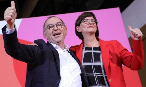 Njemački socijaldemokrati izabrali novo čelništvo, nastavak koalicije s demokršćanima upitan