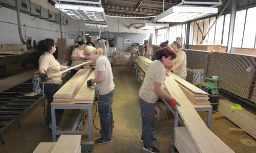 Broj zaposlenih u industriji pao 2,8 posto na godišnjoj razini