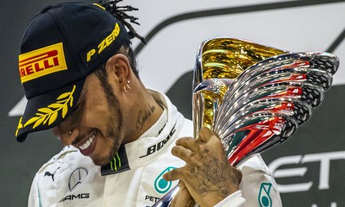 Lewis Hamilton sad ima šest naslova svjetskog prvaka Formule 1, a uspio je izjednačiti rekord Ayrtona Senne