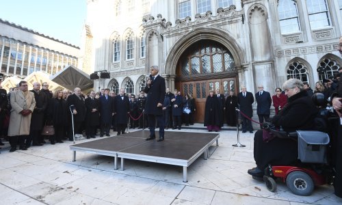 Bdijenje za žrtve napada nožem nedaleko London Brigdea