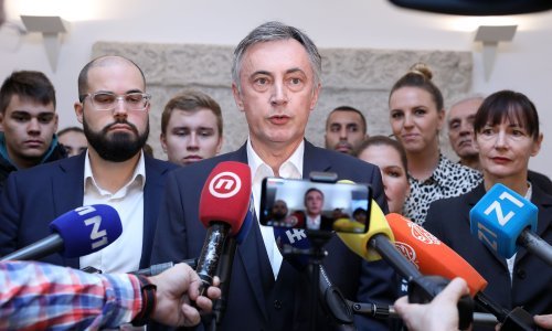 Škoro predao gotovo 80 tisuća potpisa: Pozivam građane da izađu na izbore i da razbijemo strah koji vlada Hrvatskom