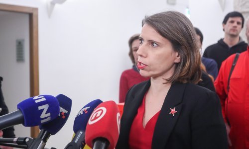 Peović predala potpise i poručila kako je to početak ujedinjavanja ljevice