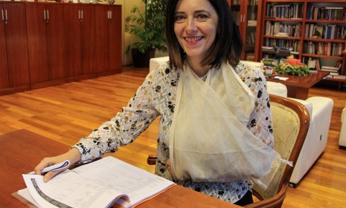 Divjak slomila ruku, pa objavila fotografiju: Nisu ovo prvi ožiljci otkad sam ušla u Ministarstvo