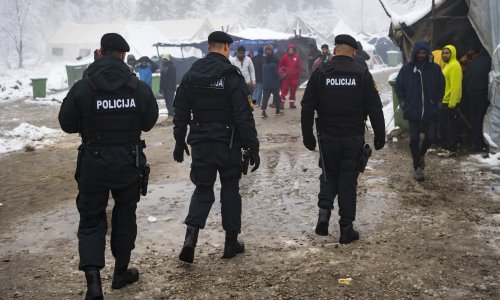 Policija uhitila profesora iz Turske, proglašen prijetnjom nacionalnoj sigurnosti