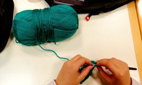 Humanitarna kampanja 'Upletimo se': Svečano otkrivanje božićnog drvca ljubavi i zajedništva ove subote