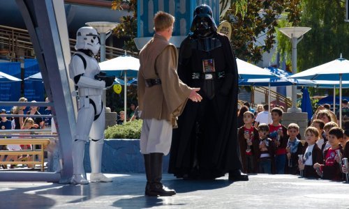 Šefovi Disneyja utukli nevjerojatnih milijardu dolara u novu atrakciju na temu Star Warsa u zabavnim parkovima