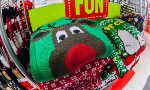 Obožavate ružne božićne džempere? Evo zašto su štetni za okoliš