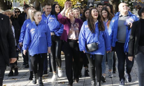 Grabar-Kitarović oštro uzvratila Škori i Milanoviću: Prvog proziva da je 'tamburao po Americi' a drugog zbog jastoga u Taču