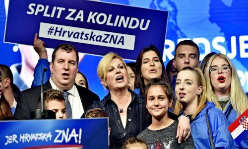Grabar-Kitarović u Splitu: Moja je kršćanska narav takva da posjećujem sve zatvorenike. Dabogda svi političari bili korumpirani kao ja!