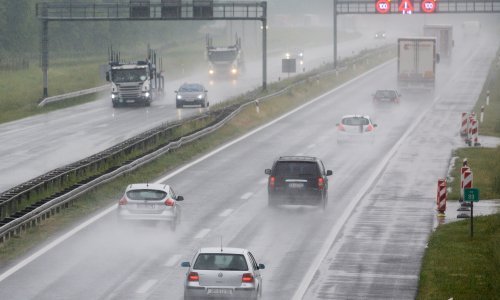 HAK upozorava na skliske ceste, pogledajte i koje se prometnice zatvaraju