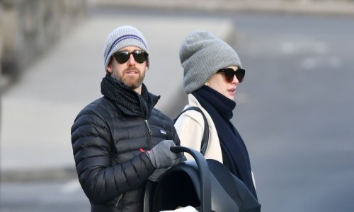 Anne Hathaway rodila u potpunoj tajnosti i prošetala s bebicom po gradu