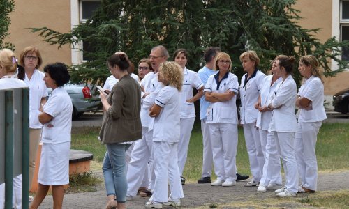 Vrhovni sud: Zdravstveni radnici imaju pravo na uvećanje plaća i za prekovremeni rad