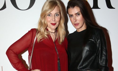 [ FOTO] Tončica Čeljuska u predblagdanskom raspoloženju u  neodoljivoj crvenoj haljini