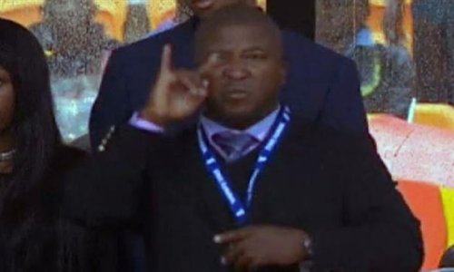 'Bolujem od shizofrenije i čujem glasove u glavi'