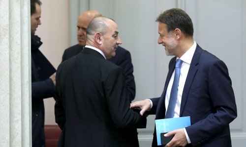 'Penava je bacao vukovarski statut na pod, kako to da se sad ne buni'