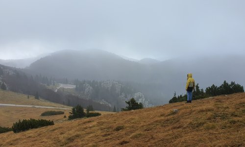 Šibao nas je vjetar, prala nas je ledena kiša, ali mi se nismo dali. Osvojili smo maglu na 1662 metra!