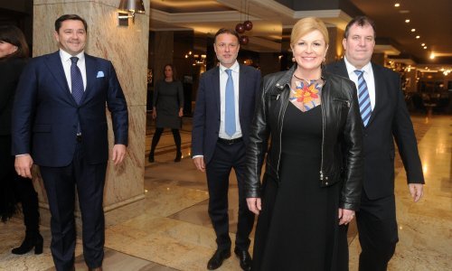 [FOTO] Grabar-Kitarović donacije skuplja na večerama, evo tko je došao na onu u zagrebačkom Westinu