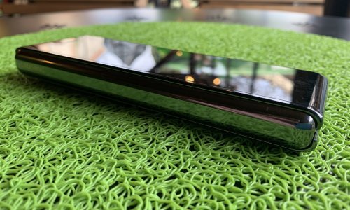 Pokazali ga na Oscarima: Samsung otkrio svoj novi preklopni smartfon