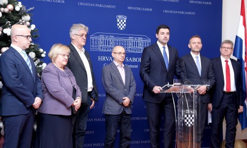Oporba: Izbori su prekretnica između građanske i ekstremno desne Hrvatske