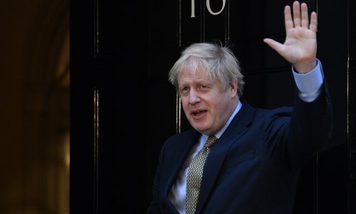 Stotine ljudi marširale u Londonu uzvikujući 'Boris Johnson nije moj premijer'