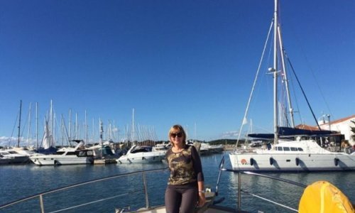 Bernardica Juretić uživa na brodu, Facebook kipti: Srami se!