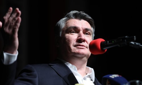 [FOTO] Milanović: HDZ-ova filozofija je filozofija čekića. Sve im glave izgledaju kao čavli, a oni žele lupati i zakucavati čavle