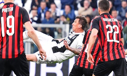 Mario Mandžukić ima četiri ponude, a koju god da izabere bit će to njegov ugovor života