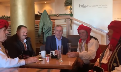 [VIDEO] Milan Bandić s gangašima iz Gruda pokazao još jedan svoj talent