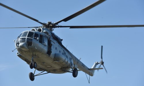Žena teško ozlijeđena zato što vozač nije zategnuo ručnu kočnicu, helikopterom prevezena u Split