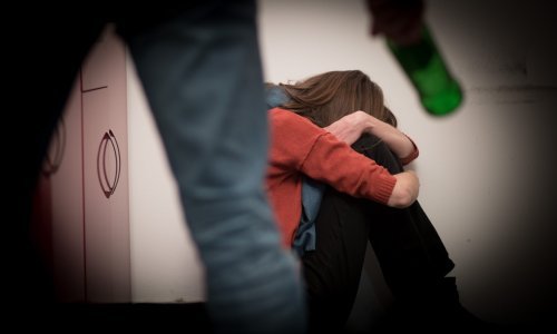 Muškarac dvaput silovao maloljetnicu, ostala je trudna; tvrdi da je mislio da ima više godina