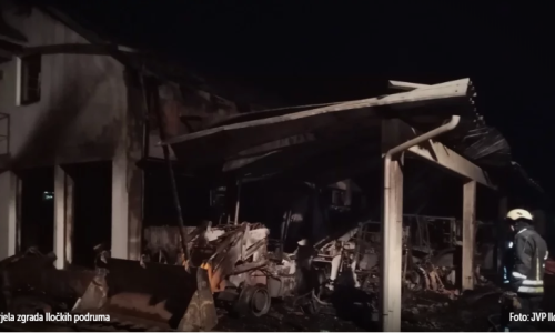 Vatrena buktinja progutala salaš kod Iloka