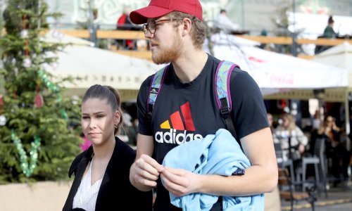 Zbog južine na ulicama Zagreba usred Adventa zavladali kratki rukavi