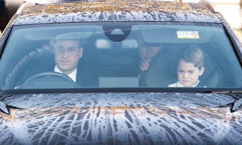 Kraljevska obitelj na udaru javnosti nakon što je šestogodišnji princ George snimljen kako se vozi na prednjem sjedalu automobila