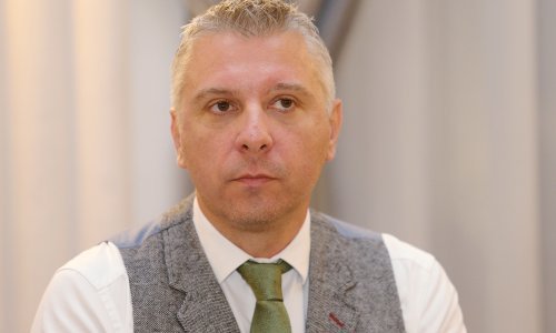 Povjesničar Klasić: Bi li Škoro predložio da se zbog bolesti pomiluje Mladića i Šešelja?