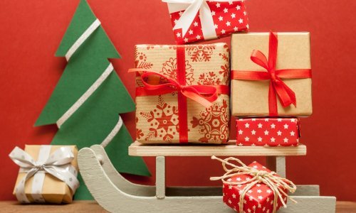 Ovaj genijalan trik za zamatanje poklona koji štedi novac i živce osvojio je internet