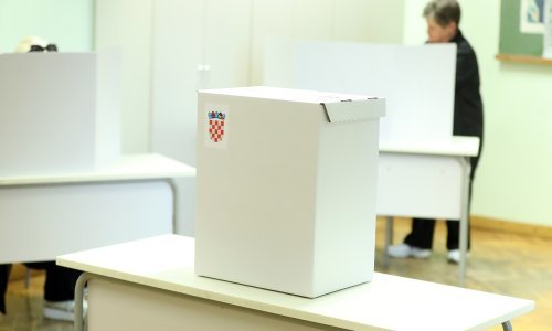 Gong poziva Vladu da uvede biračka mjesta u bolnice i umirovljeničke domove