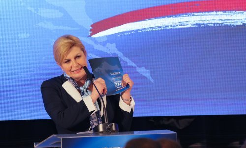 Grabar-Kitarović nakratko prekida kampanju