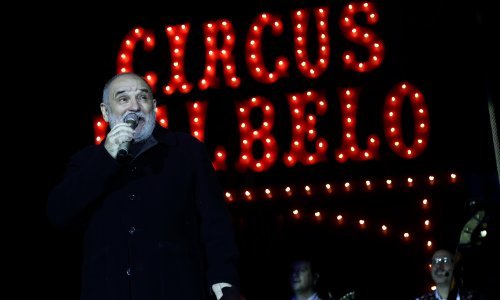 [FOTO] Đorđe Balašević nakon operacije srca zapjevao pred mnoštvom obožavatelja u Osijeku