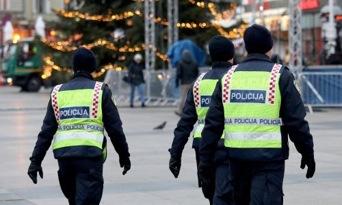Zabava policajaca završila premlaćivanjem pripravnika: Starije kolege iscipelarile ga na parkiralištu