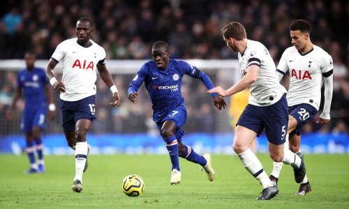 Jose Mourinho na koljenima pred domaćom publikom; Chelsea uz asistenciju Matea Kovačića uzeo sve