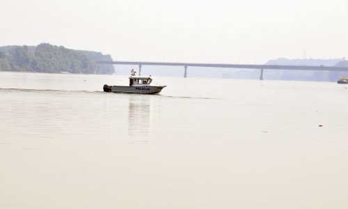 Prevrnuo se čamac s migrantima nedaleko od Vukovara, među šestero nestalih dvoje djece