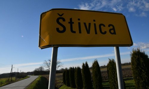 Policajci hvatali migrante pa im se zapalio automobil, intervenirali vatrogasci