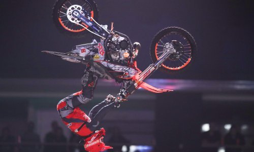 [FOTO] Adrenalinski spektakl: Pogledajte najluđe trikove na motorima i biciklima