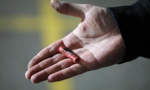 Muškarac u Trilju teško ozlijeđen u eksploziji petarde