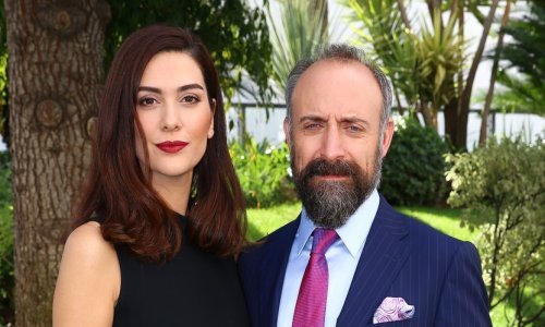 Slatko iščekivanje turskog para: Šeherezada i Sulejman čekaju bebu, a sad je lijepa glumica pokazala i trudnički trbuh